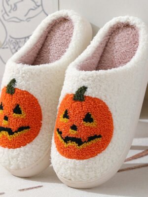 Cozy Pumpkin Slippers – Halloween Indoor Warmth for Men & Women